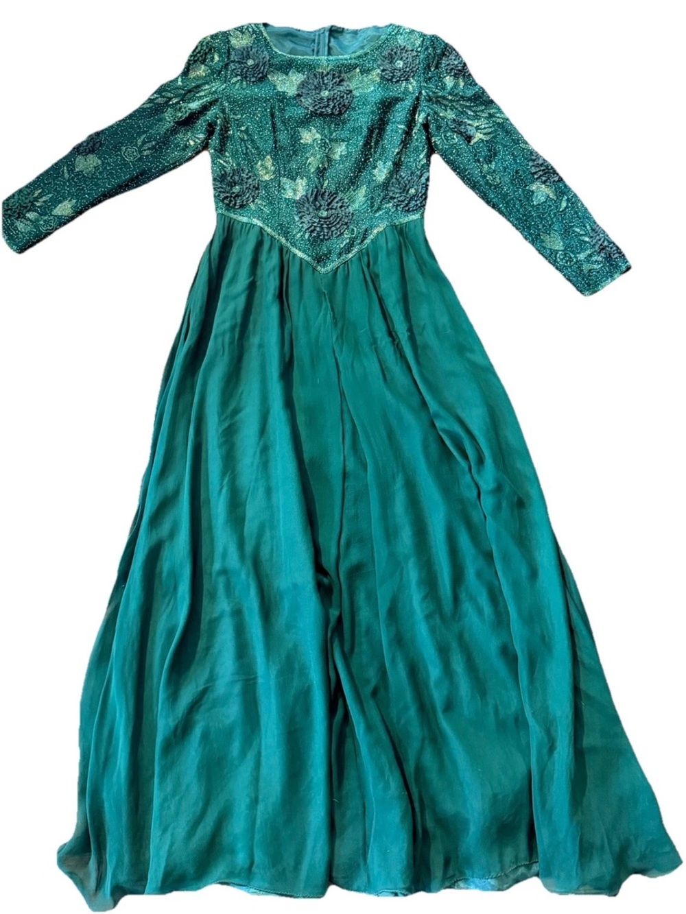 Emerald Green Long-Sleeve Embroidered Prom Dress